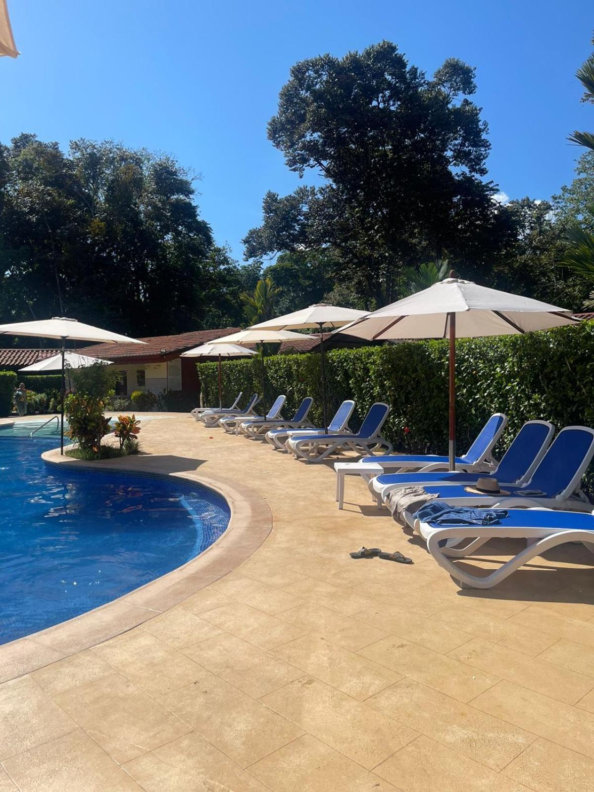 La Foresta Nature Resort Quepos Exterior photo
