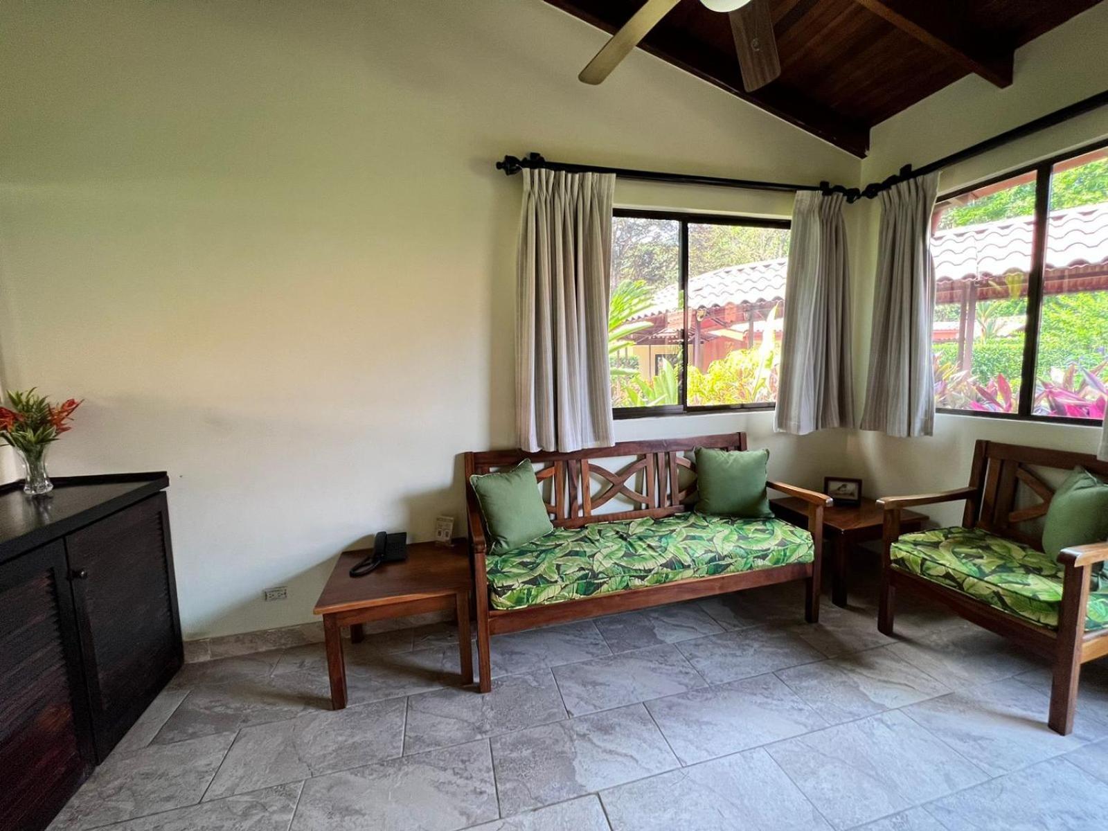 La Foresta Nature Resort Quepos Exterior photo