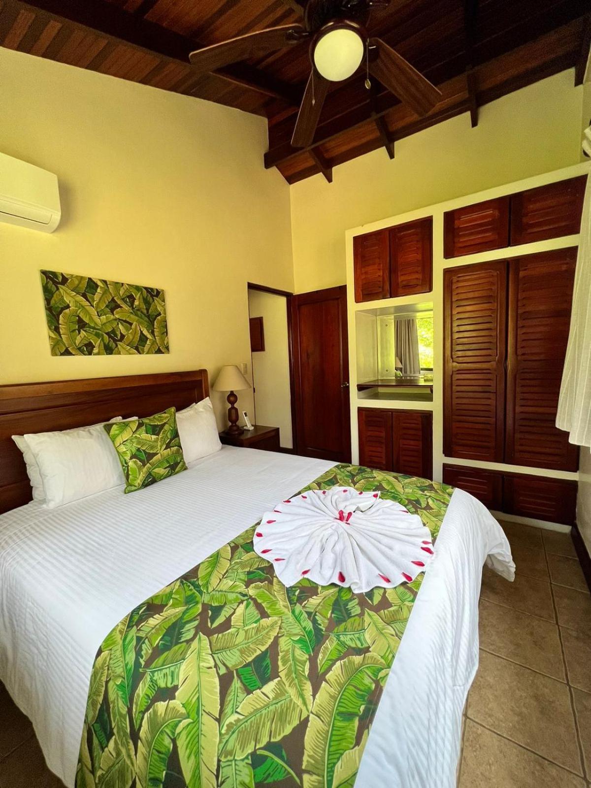 La Foresta Nature Resort Quepos Exterior photo