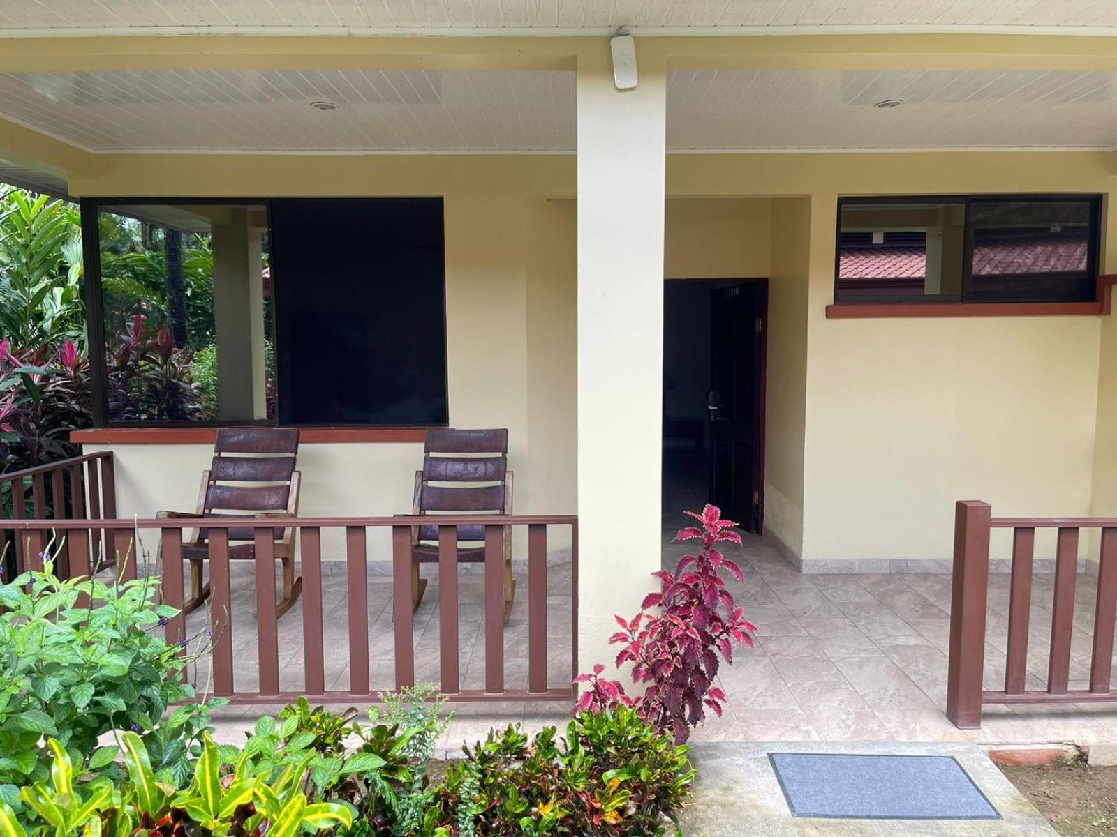 La Foresta Nature Resort Quepos Exterior photo